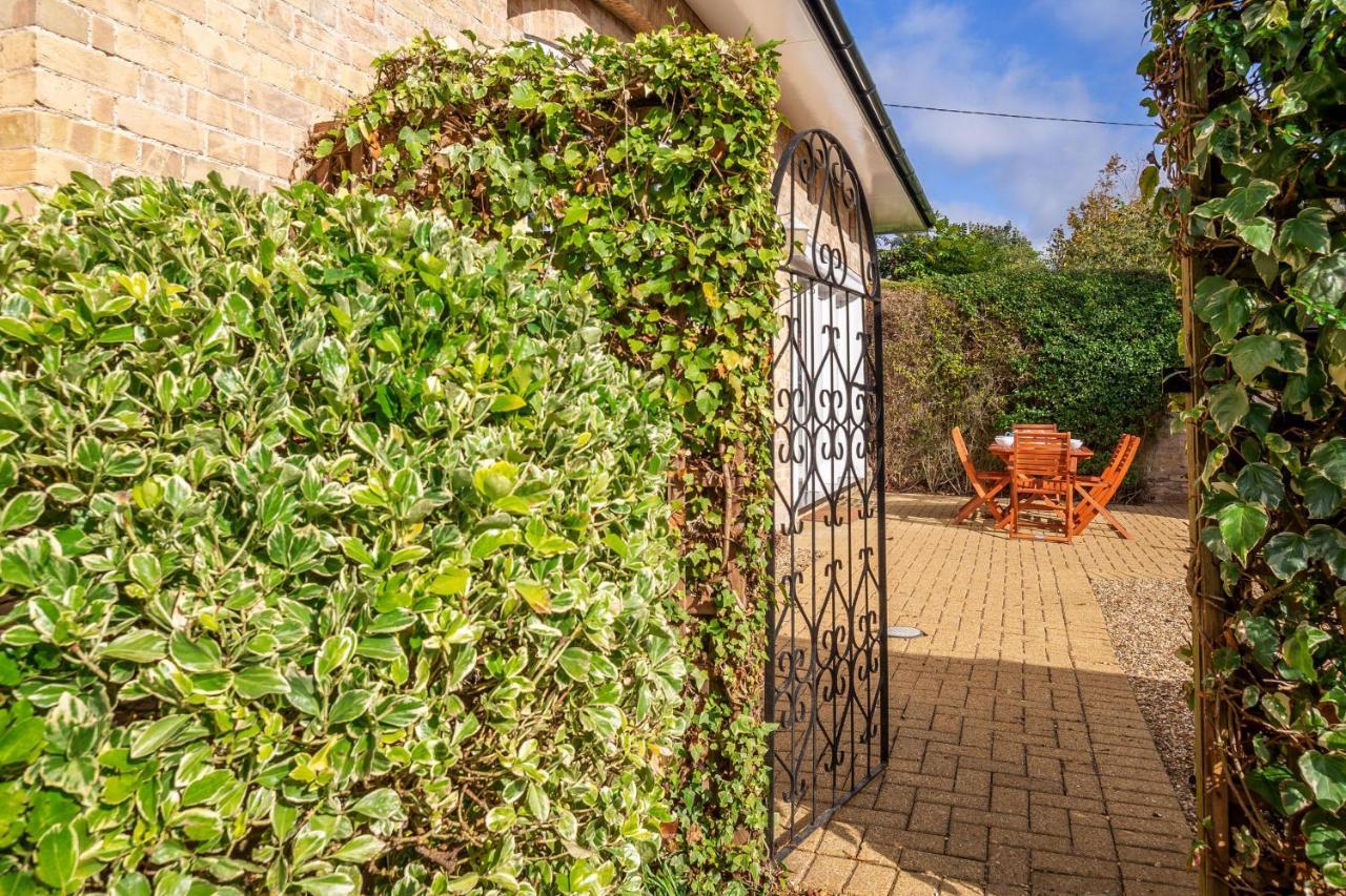 Maltings Lodge Chelsworth Bagian luar foto